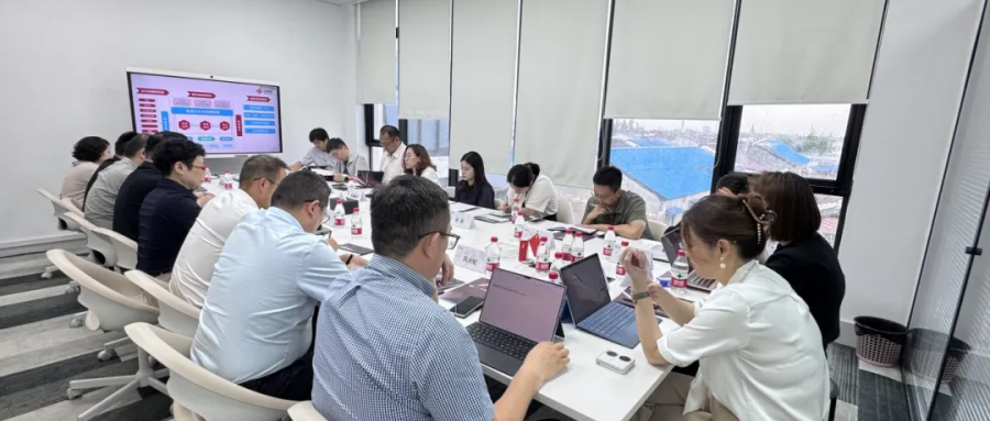 嘉定區數據局一行蒞臨鴻翼開展專題座談會，共探數據要素發展新路徑
